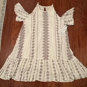 NWT Bohemian Cold Shoulder Dress in Cream and Brown, O’Neill Brand size Medium
